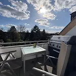 Cozy Apartment In Oberkassel