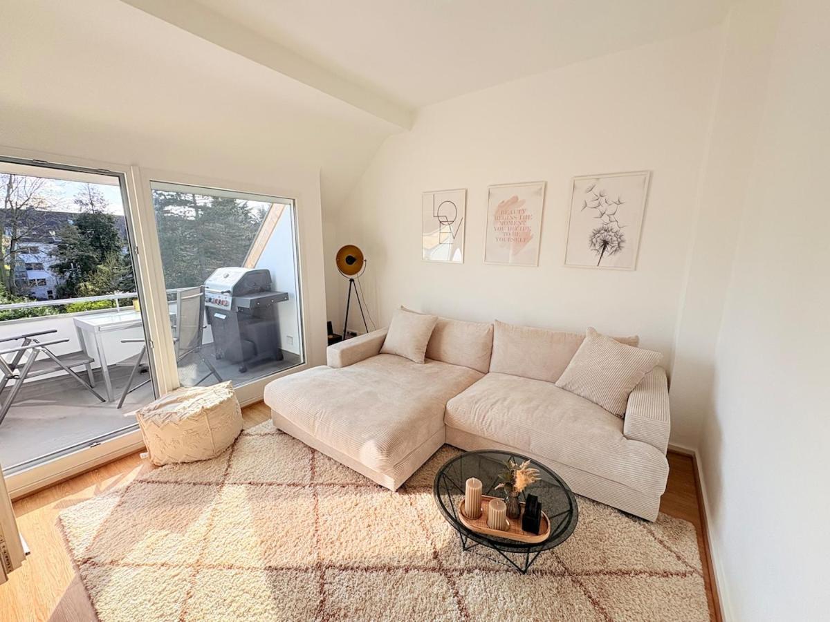 Cozy In Oberkassel Appartement